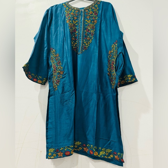 Blue Embroidered Kurta Set/ salwar kameez/ co-ord set - Picture 4 of 5